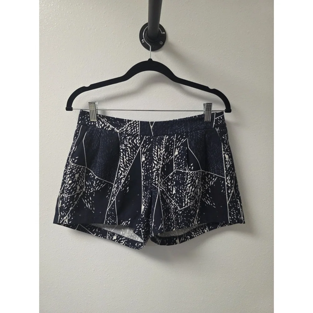 Mossimo‎ Women's Navy Blue Geometric Print Shorts Size S/P - Stretchy/Spandex